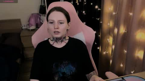 on_yxxx online show from March 11, 7:05 pm