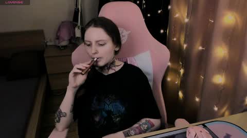 on_yxxx online show from April 4, 9:35 pm