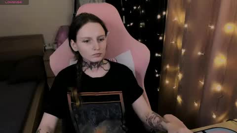 on_yxxx online show from April 12, 8:00 pm