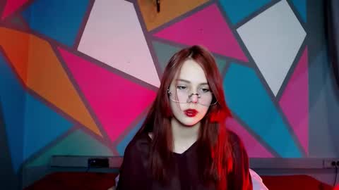 onessandra online show from February 20, 6:19 am