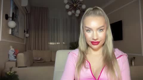 onesweet_baby online show from January 25, 9:14 pm