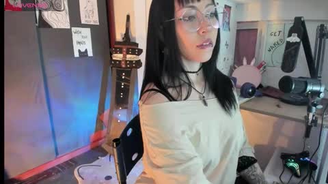 Snapshot of oni_dakotta chatting on September 26, 1:42 pm oni_dakotta online show from September 26, 1:42 pm