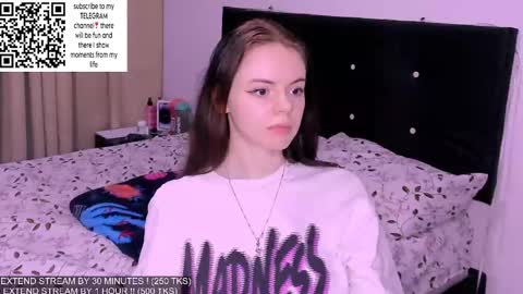 only_sarah1 online show from January 14, 11:37 pm