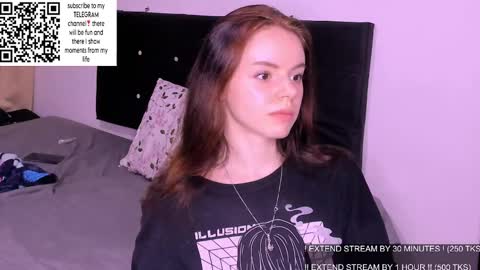 only_sarah1 online show from January 20, 12:04 am