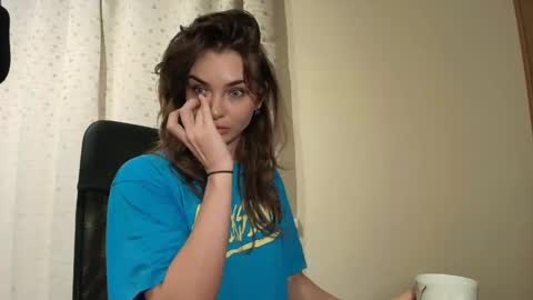 Snapshot of ophelia_blue chatting on September 23, 11:19 am ophelia blue online show from September 23, 11:19 am