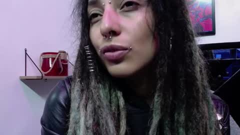 Snapshot of orianna_bodmod chatting on February 4, 3:22 am ORIANNA online show from February 4, 3:22 am