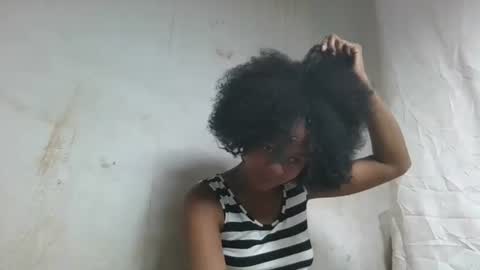 ornellahhh online show from December 2, 8:49 am