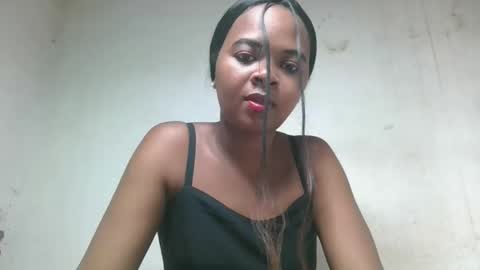 ornellahhh online show from December 5, 10:27 am