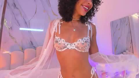 Oshun  online show from November 12, 12:58 pm