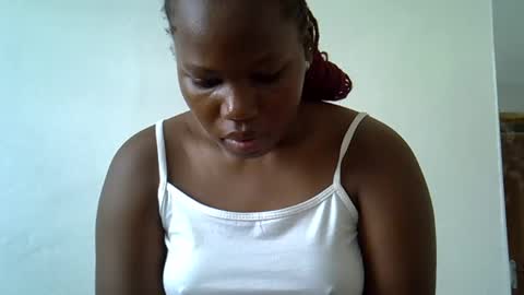 osoprettyebony online show from November 4, 11:48 am