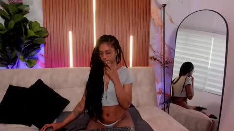 Pamela online show from February 3, 3:17 pm