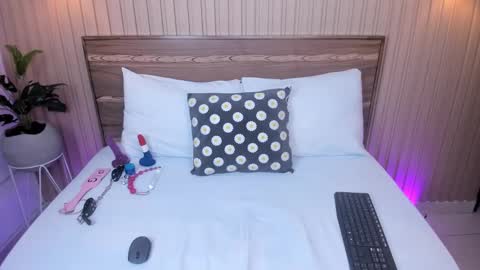 PAMELA online show from December 30, 2:09 am