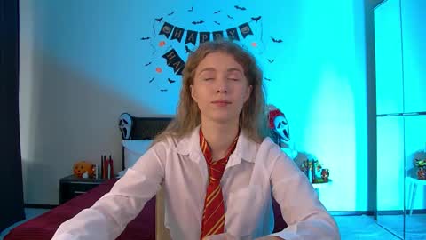 Pamela Blair online show from October 28, 8:09 am