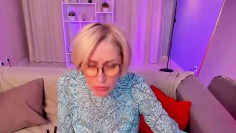 pamellamurphy online show from October 28, 8:42 am