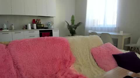 Melena online show from March 16, 8:40 am