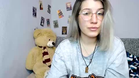 paradisexparadisex online show from January 26, 2:45 am