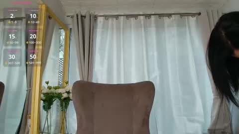 Paris online show from March 2, 5:52 am