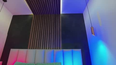 PARIS online show from February 17, 9:14 pm