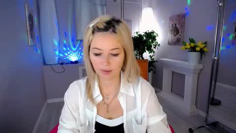 Snapshot of passionate_babe chatting on September 26, 5:16 am I have returned from vacation and I am glad to share my energy and emotions with you online show from September 26, 5:16 am