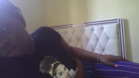 Snapshot of pattiekee chatting on December 7, 8:33 am pk online show from December 7, 8:33 am