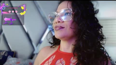 Paula online show from November 4, 10:15 pm