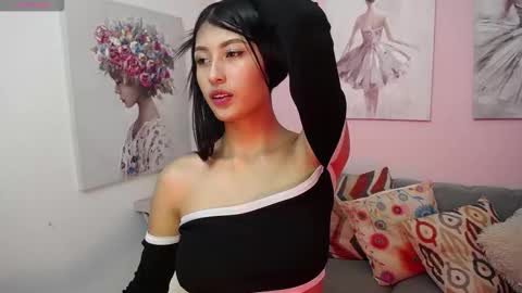 Pau online show from November 28, 1:14 pm