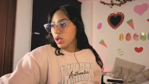 Paula  online show from April 7, 4:47 am