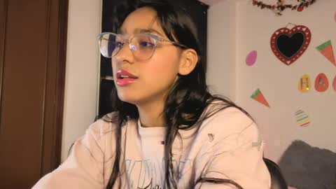 Paula  online show from April 9, 6:19 am