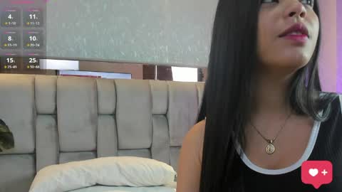 PAULINA  online show from April 8, 10:45 pm