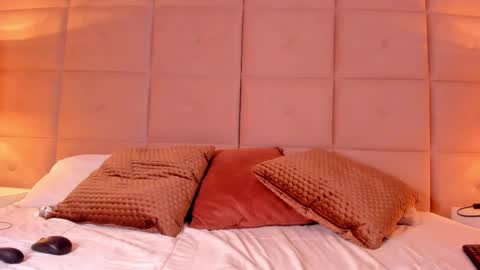 Pauli online show from April 16, 11:32 am