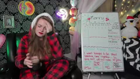 ArtsyHeartsyy online show from December 26, 2:01 am