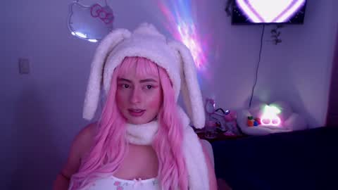 peacherry_ online show from January 23, 12:25 am