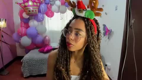 Snapshot of peneelopeecute chatting on December 18, 9:08 pm peneelopeecute online show from December 18, 9:08 pm