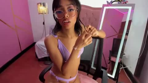 Snapshot of peneelopeecute chatting on February 4, 7:11 pm peneelopeecute online show from February 4, 7:11 pm
