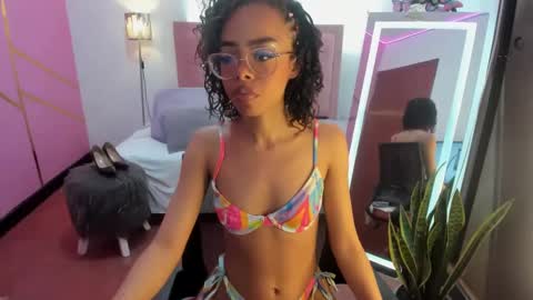 Snapshot of peneelopeecute chatting on February 15, 5:07 pm peneelopeecute online show from February 15, 5:07 pm