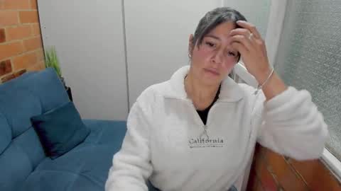 Penelope online show from November 12, 8:18 pm