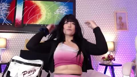 Penelope  Lets get to 100 hands up  online show from April 16, 4:35 am