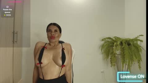 PERLA online show from November 14, 2:55 am