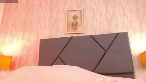 Persefone  online show from April 15, 8:15 am