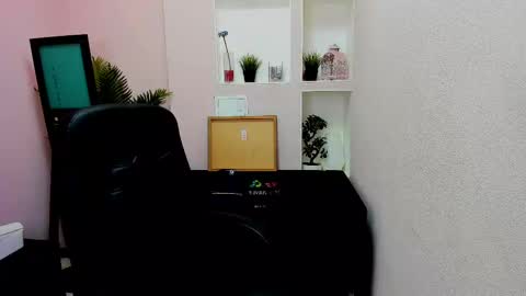 horror flying on the wings of the night.... online show from February 9, 5:50 am