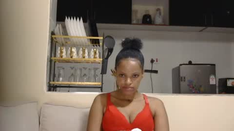 petite_beroh online show from April 13, 11:05 pm