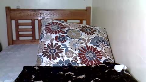 Charm online show from April 3, 9:13 pm