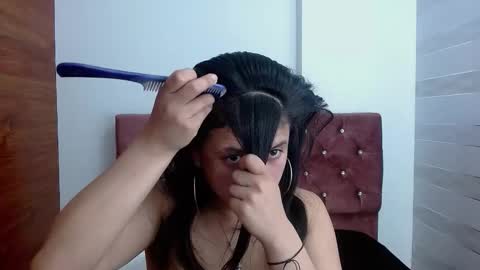 petite online show from October 26, 7:53 pm