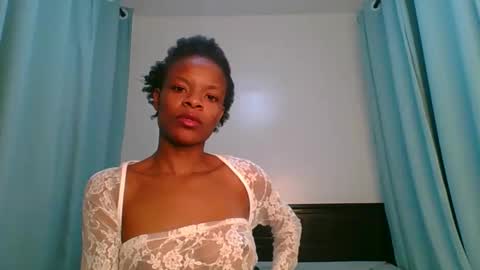 luxe online show from April 16, 8:30 pm