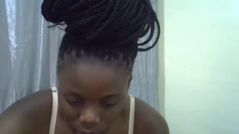 petite_melan online show from December 3, 4:20 pm