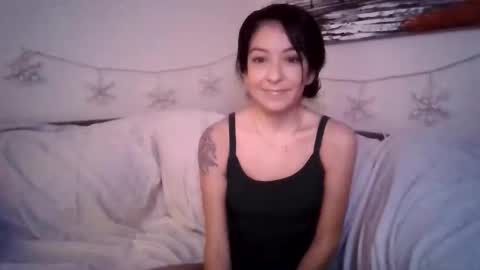 petite treat  online show from December 20, 5:00 am