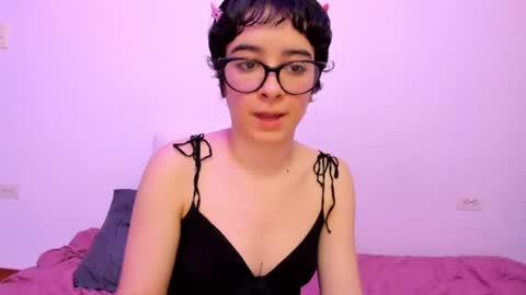 Lunna online show from July 28, 3:37 am