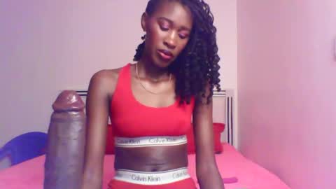 QueP online show from April 11, 6:00 pm