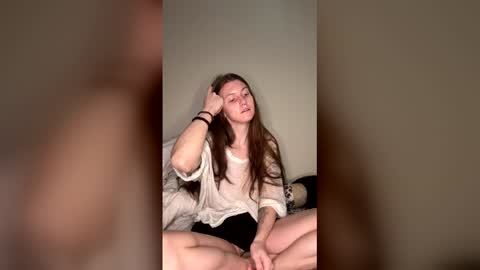 I am very new and dont know what im doing lol online show from April 18, 8:20 pm