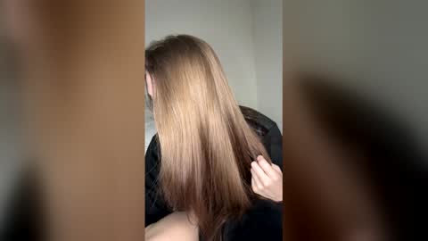 I am very new and dont know what im doing lol online show from April 12, 4:15 am